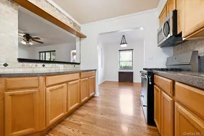 191 Nassau Boulevard, New Hyde Park, NY 11040 - Photo 13
