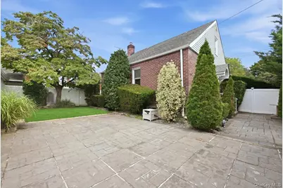 191 Nassau Boulevard, New Hyde Park, NY 11040 - Photo 33