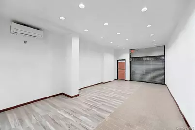 107-10 Jamaica Avenue, Richmond Hill, NY 11418 - Photo 11