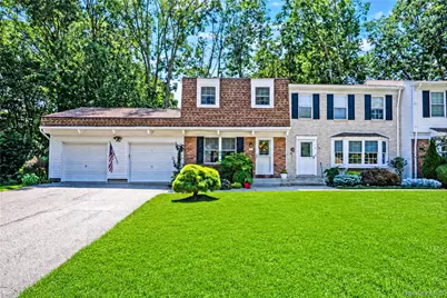 5 Stockton Commons, Yaphank, NY 11980 - Photo 1