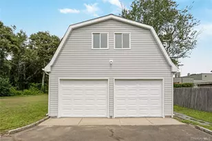 239 Ocean Ave, Brentwood, NY 11717 - Photo 25