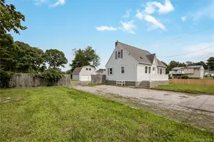 239 Ocean Ave, Brentwood, NY 11717 - Photo 21