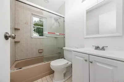 239 Ocean Avenue, Brentwood, NY 11717 - Photo 9