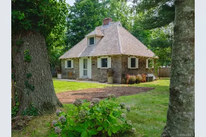 1320 Arshamomaque Avenue, Southold, NY 11971 - Photo 17