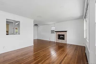 4 Cecil Place, Hicksville, NY 11801 - Photo 5