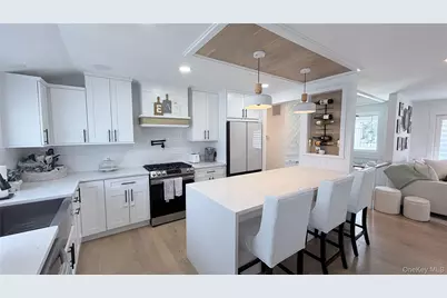 1739 Quarter Street, West Babylon, NY 11704 - Photo 3