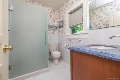 72 Broadway, Rockville Centre, NY 11570 - Photo 19