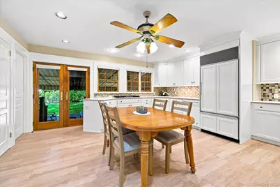 72 Broadway, Rockville Centre, NY 11570 - Photo 15