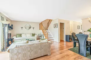 11 Broadlawn Dr, Central Islip, NY 11722 - Photo 9