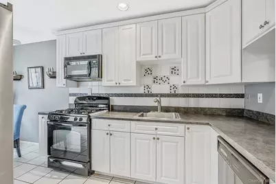 11 Broadlawn Drive, Central Islip, NY 11722 - Photo 7