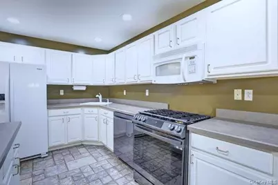 27 Underhill Drive, Pomona, NY 10970 - Photo 17