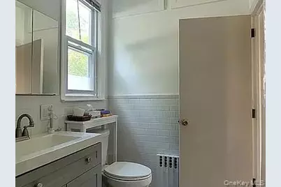 182 Lowell Avenue #upper, Floral Park, NY 11001 - Photo 11