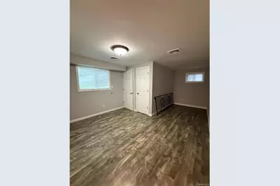 24 California Avenue, Bay Shore, NY 11706 - Photo 11