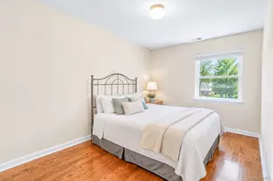 115 Woody Ln, Woodbury, NY 11797 - Photo 13