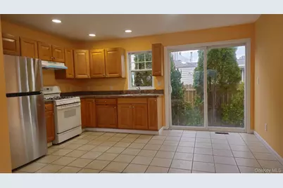 34 Nassau Avenue #1, Glen Cove, NY 11542 - Photo 3