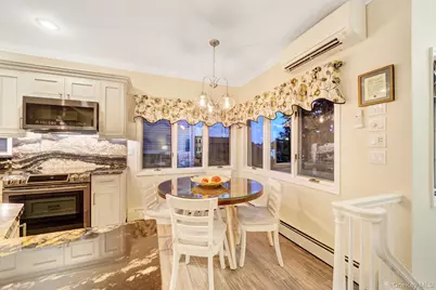 2660 Riverside Drive, Wantagh, NY 11793 - Photo 29