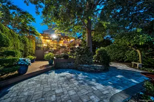 2660 Riverside Dr, Wantagh, NY 11793 - Photo 13