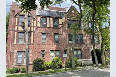 1 Hillside Avenue #3B, Great Neck, NY 11021 - Photo 1