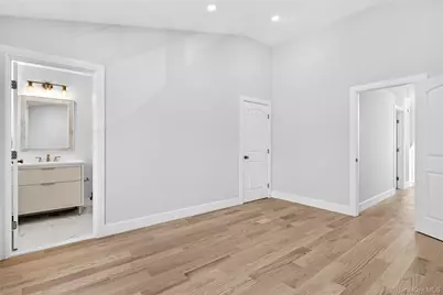 42 Linwood Road N #B, Port Washington, NY 11050 - Photo 19