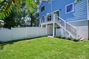 42 Linwood Rd N, Port Washington, NY 11050 - Photo 33