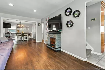 80 E 20th Street, Huntington Station, NY 11746 - Photo 11