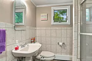 80 E 20th St, Huntington Station, NY 11746 - Photo 19