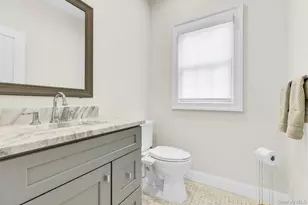 9 Hickory Rd, Bayville, NY 11709 - Photo 11