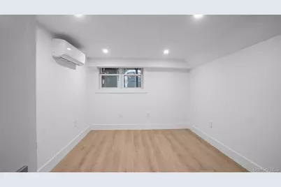 3343 Mickle Avenue, Bronx, NY 10469 - Photo 13