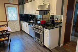 1612 N Gardiner Dr, Bay Shore, NY 11706 - Photo 17