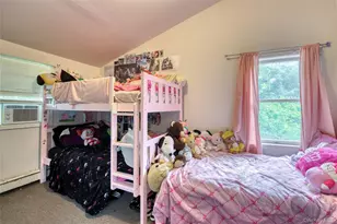 429 Kaplan Ave, Greenport, NY 11944 - Photo 5