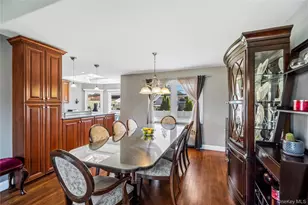 542 N Suffolk Ave, Massapequa, NY 11758 - Photo 11