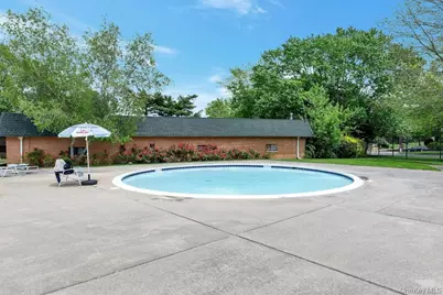 282 Fairview Circle, Middle Island, NY 11953 - Photo 17