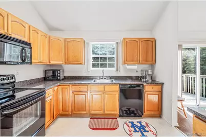10 Cedar Lane, Medford, NY 11763 - Photo 15