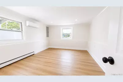 984 Hayes Street, Baldwin, NY 11510 - Photo 17