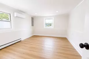 984 Hayes St, Baldwin, NY 11510 - Photo 17