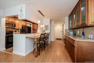 730 W Broadway #2J, Long Beach, NY 11561 - Photo 7