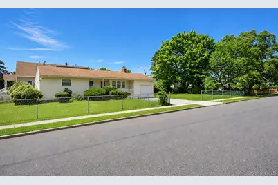 46 Marshall Avenue, Brentwood, NY 11717 - Photo 3