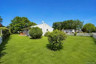 46 Marshall Ave, Brentwood, NY 11717 - Photo 7