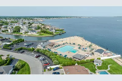 150 Harborview Drive, Massapequa, NY 11758 - Photo 35