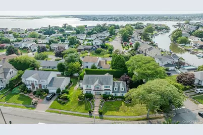 150 Harborview Drive, Massapequa, NY 11758 - Photo 33