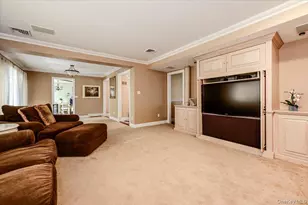 150 Harborview Dr, Massapequa, NY 11758 - Photo 15