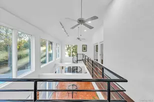 19 Bay Woods Dr, Hampton Bays, NY 11946 - Photo 11
