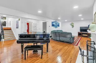 19 Bay Woods Dr, Hampton Bays, NY 11946 - Photo 27