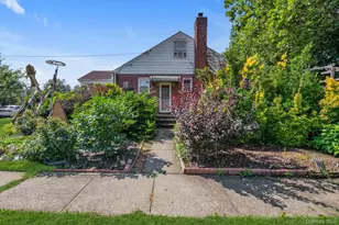 146 Claflin Blvd, Franklin Square, NY 11010 - Photo 33