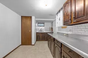 146 Claflin Blvd, Franklin Square, NY 11010 - Photo 23