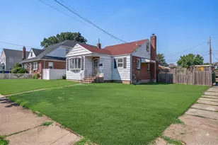146 Claflin Blvd, Franklin Square, NY 11010 - Photo 37