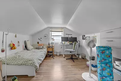 146 Claflin Boulevard, Franklin Square, NY 11010 - Photo 15