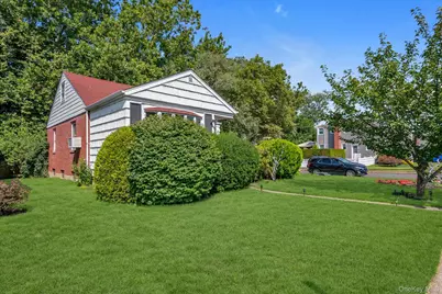146 Claflin Boulevard, Franklin Square, NY 11010 - Photo 35
