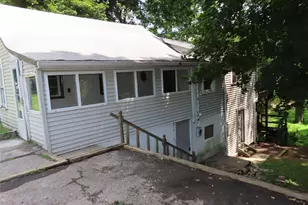 4 Wilbur Rd, Pleasant Valley, NY 12569 - Photo 3