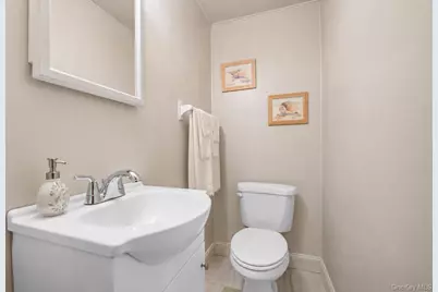 2718 Riverside Drive, Wantagh, NY 11793 - Photo 29